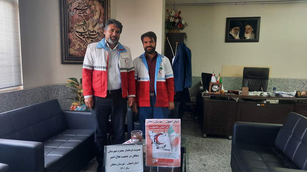 گفتگو با فرماندار جوان شهرستان دهاقان و عضو افتخاری جمعیت هلال احمر ،  مهندس جمشیدیان